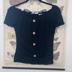 Black cropped shirt